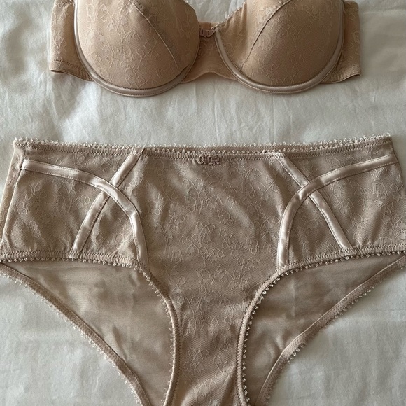 Christian Dior Beige Strapless Bra & Panty Set (Size 36 B & U.S. 10) - Picture 2 of 7